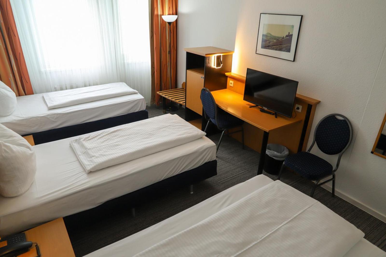 Hotel Am Suedtor Бакнанг Экстерьер фото