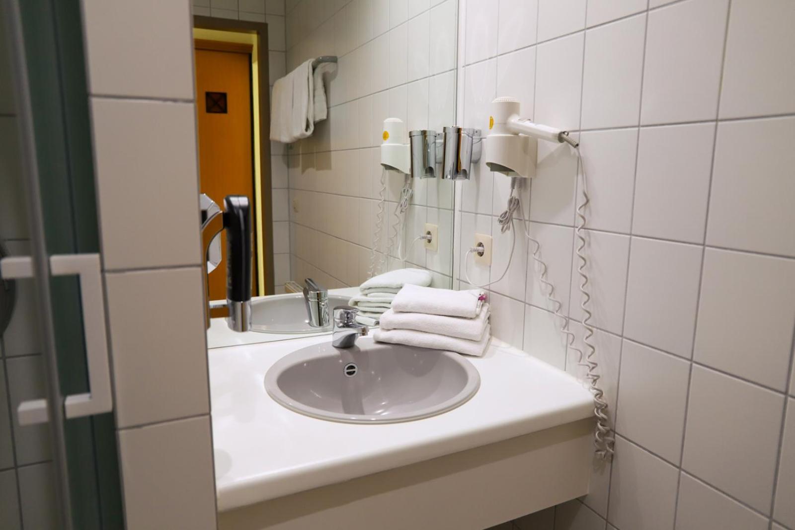 Hotel Am Suedtor Бакнанг Экстерьер фото