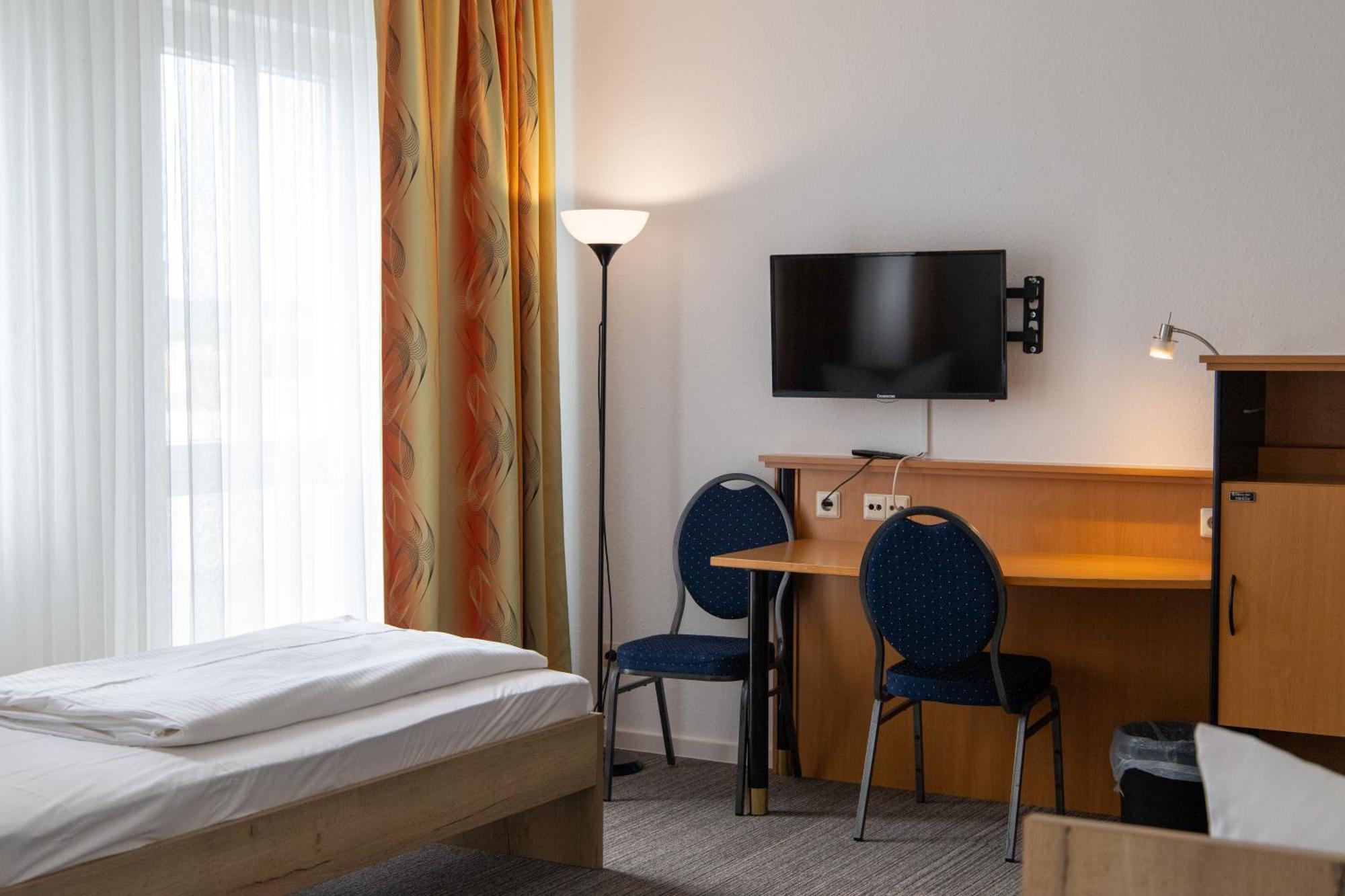 Hotel Am Suedtor Бакнанг Экстерьер фото