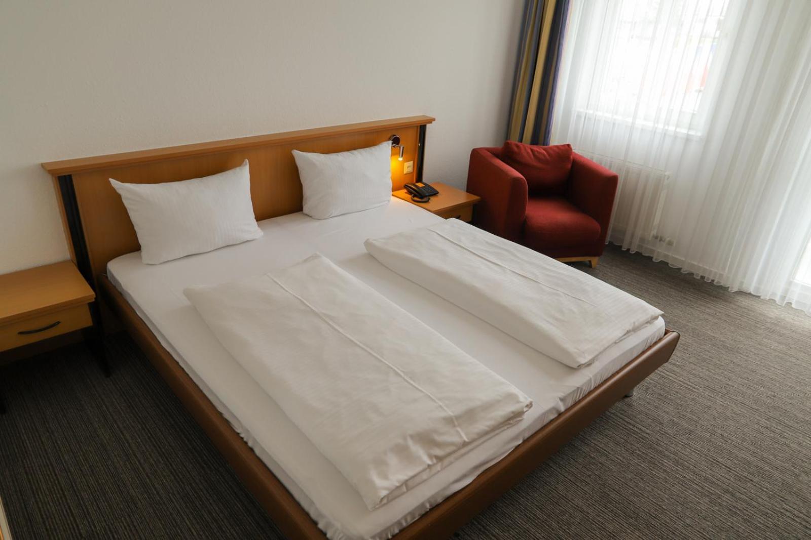 Hotel Am Suedtor Бакнанг Экстерьер фото